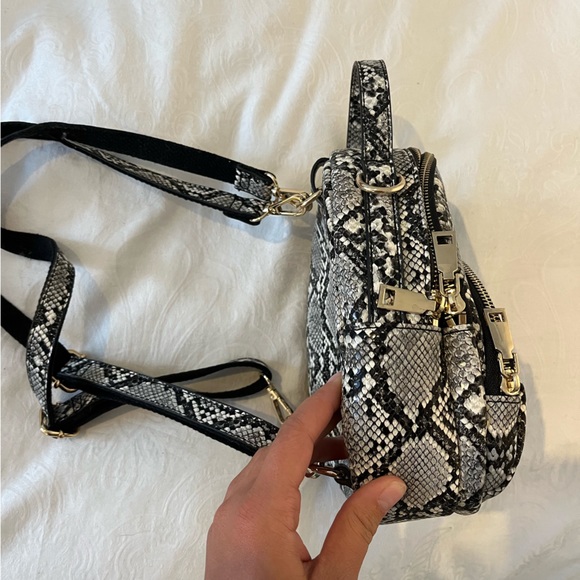 Small backpack snake pattern - Picture 4 of 5